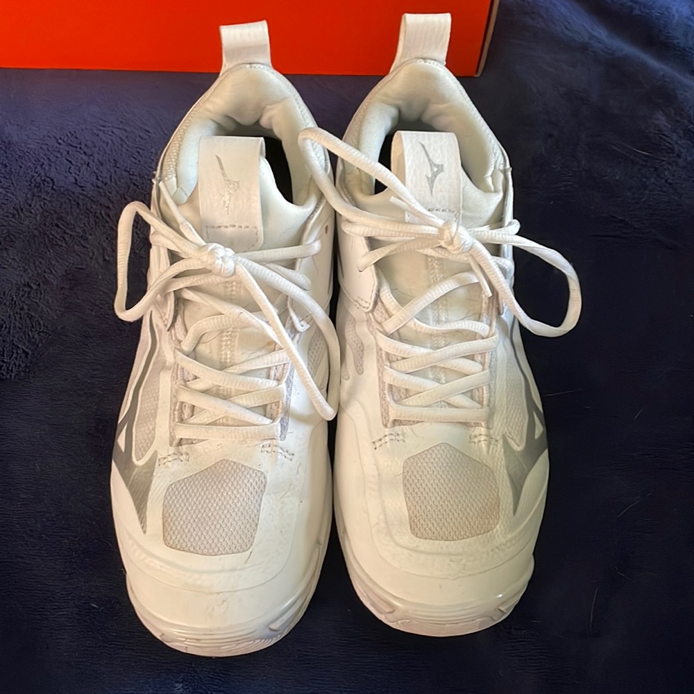 mizuno wave momentum 2